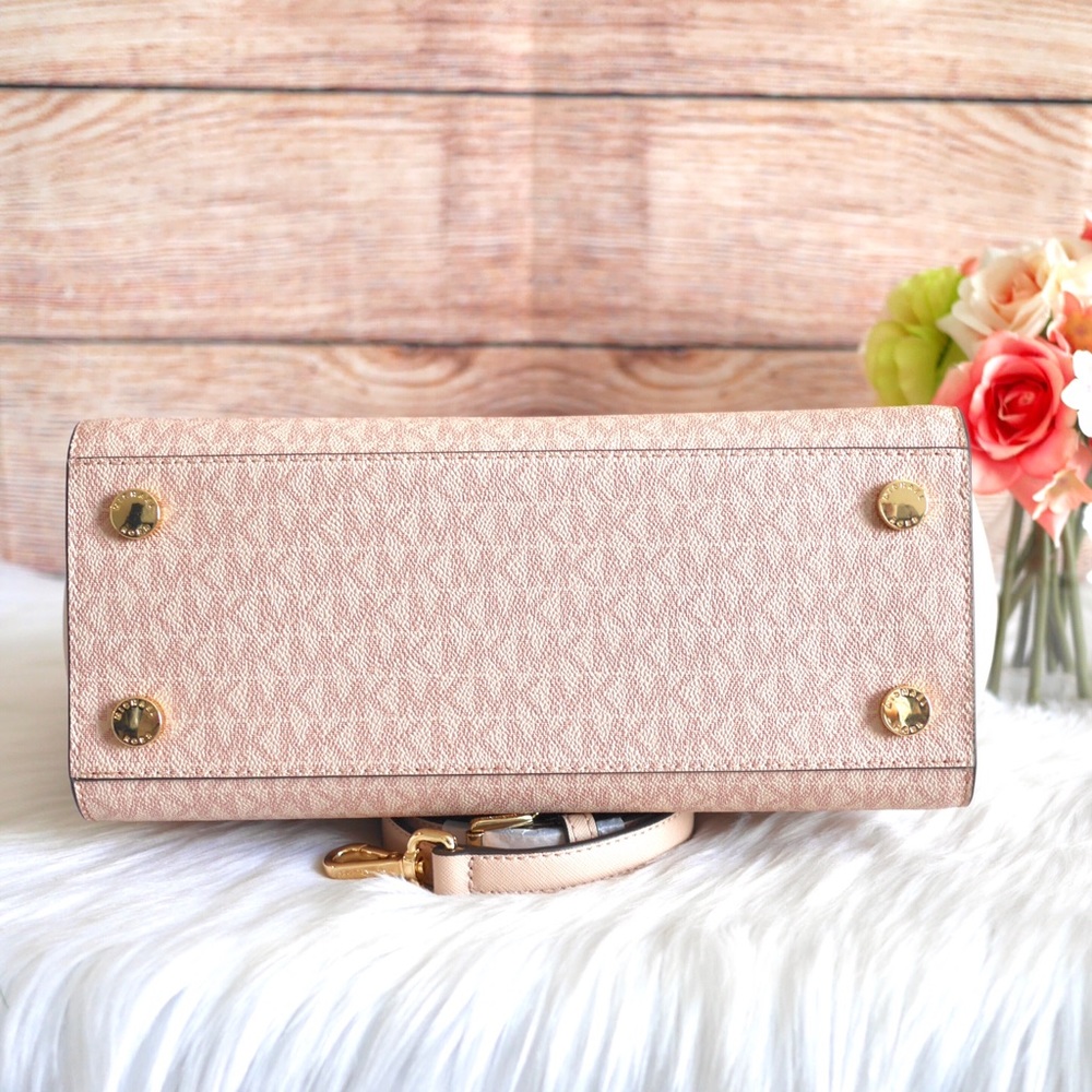 ♥️SALE♥️🎗Michael Kors Selma Medium - Picture 4 of 5